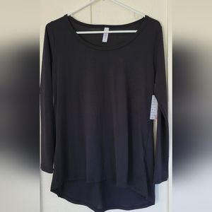 NWT LulaRoe Lynnae Solid Black Top